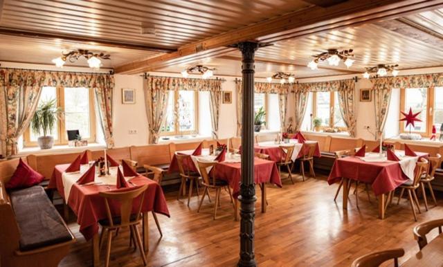 Gasthof Zum Roessle Lautrach Extérieur photo